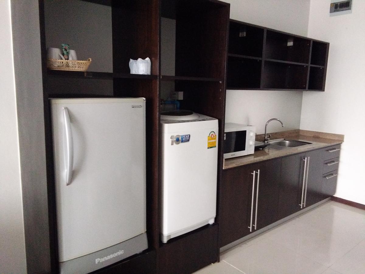 The Park 304 Executive Serviced Apartment Si Maha Phot Экстерьер фото