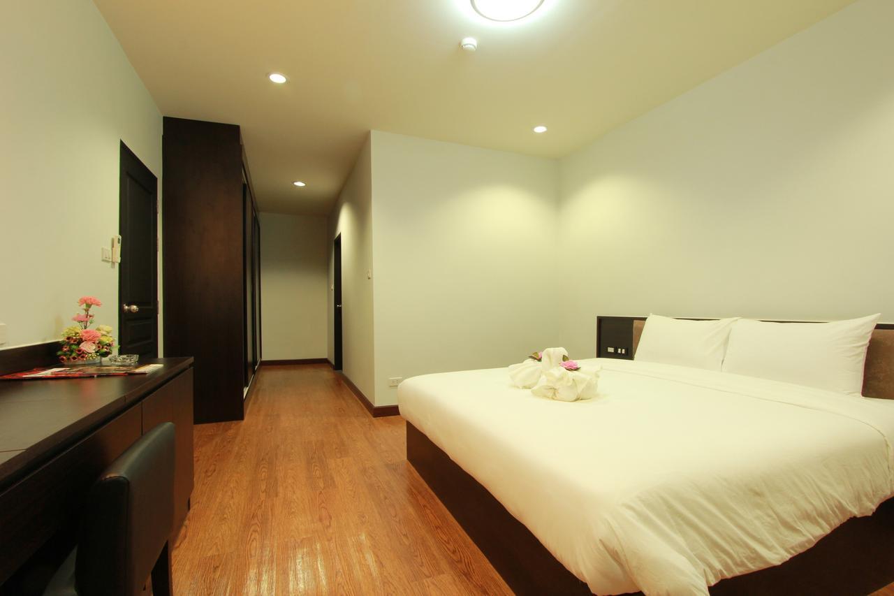 The Park 304 Executive Serviced Apartment Si Maha Phot Экстерьер фото