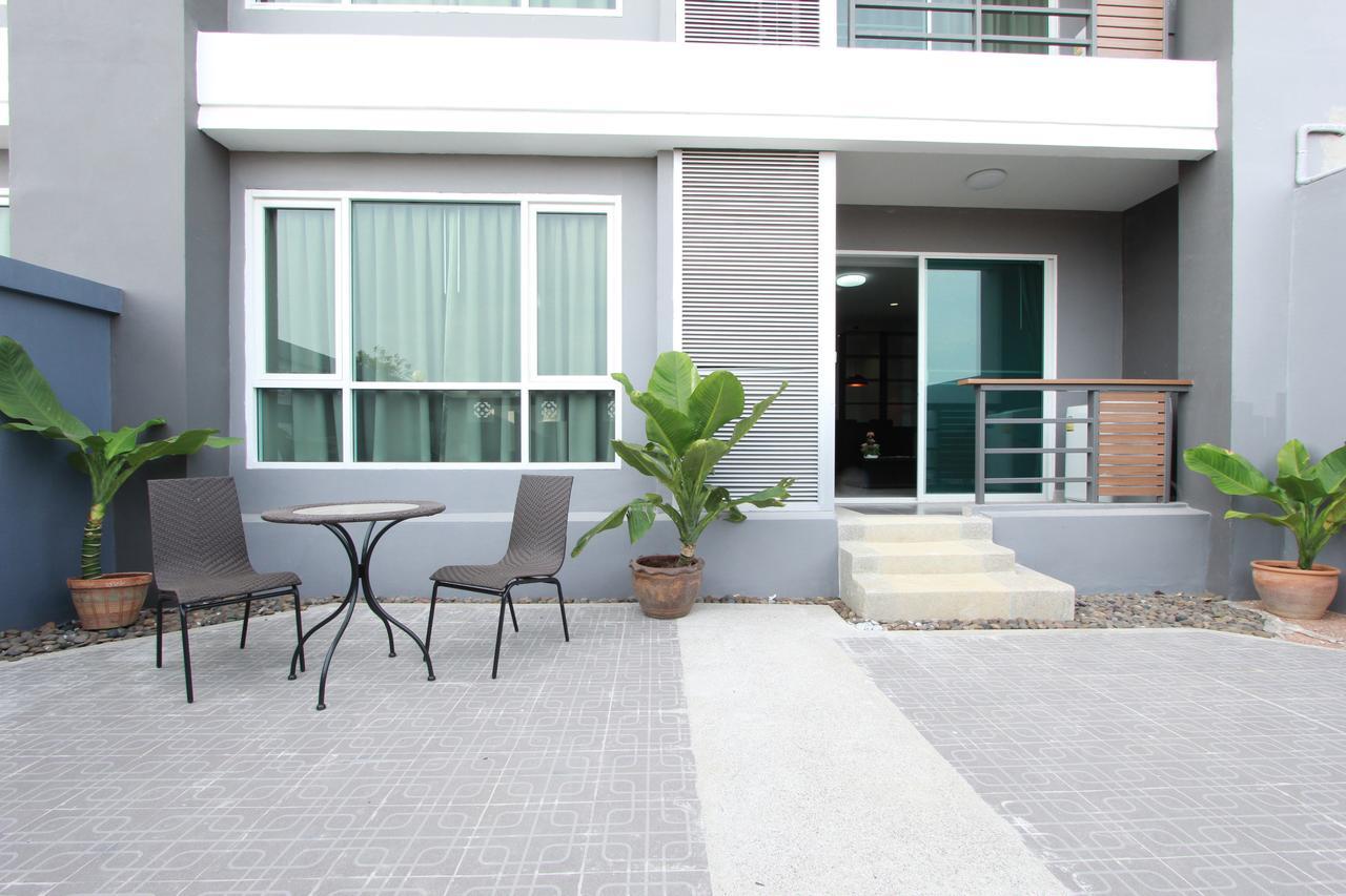 The Park 304 Executive Serviced Apartment Si Maha Phot Экстерьер фото
