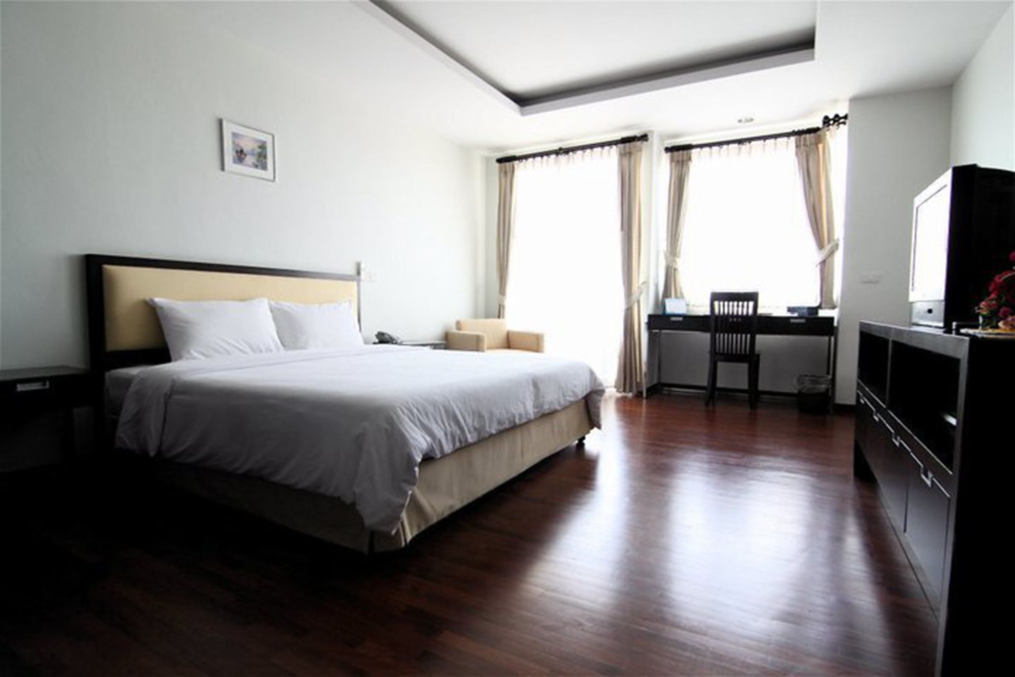 The Park 304 Executive Serviced Apartment Si Maha Phot Экстерьер фото
