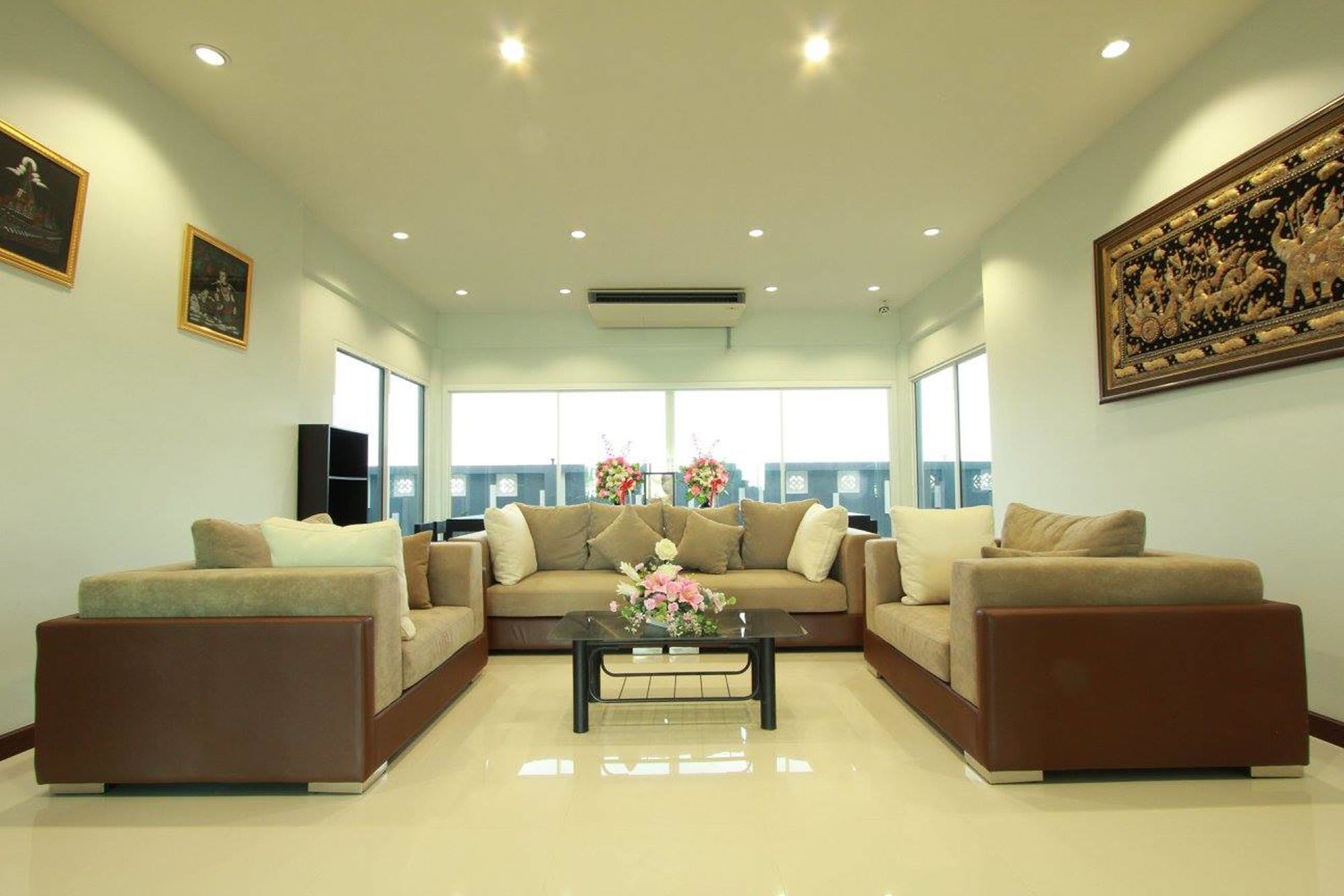 The Park 304 Executive Serviced Apartment Si Maha Phot Экстерьер фото